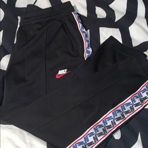 Nike Men’s Track Suit Joggers
